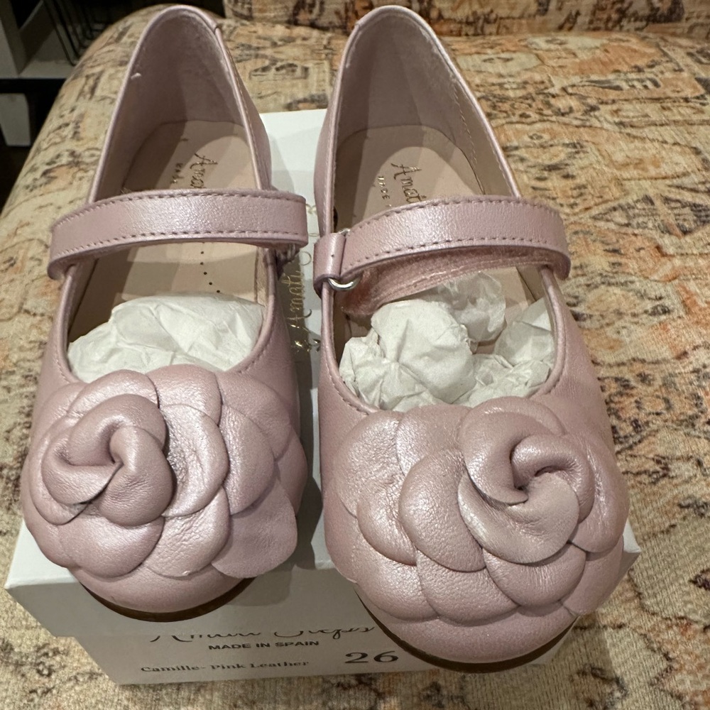 Charming Pink Kids Dress Shoes with Floral Accent